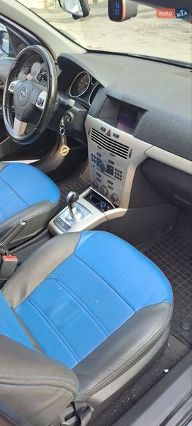 Хэтчбек Opel Astra 2007 в Киеве