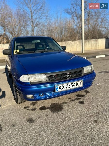 Хэтчбек Opel Astra 1993 в Харькове