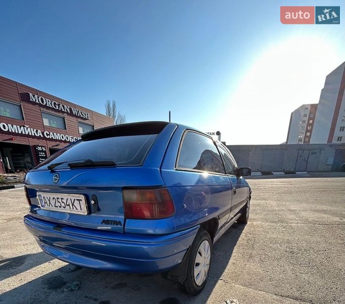 Хэтчбек Opel Astra 1993 в Харькове