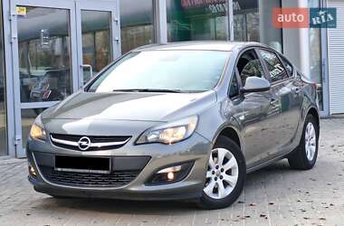 Седан Opel Astra 2019 в Днепре