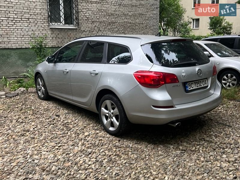 Универсал Opel Astra 2011 в Львове фото 3 Универсал Opel Astra 2011 в Львове