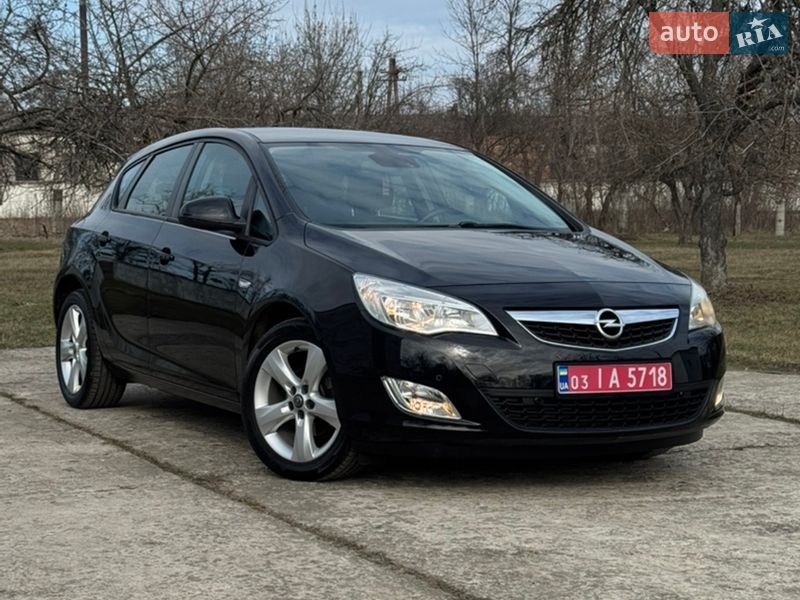 Хэтчбек Opel Astra 2010 в Слобожанском