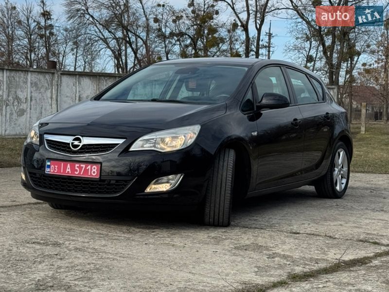Хэтчбек Opel Astra 2010 в Слобожанском