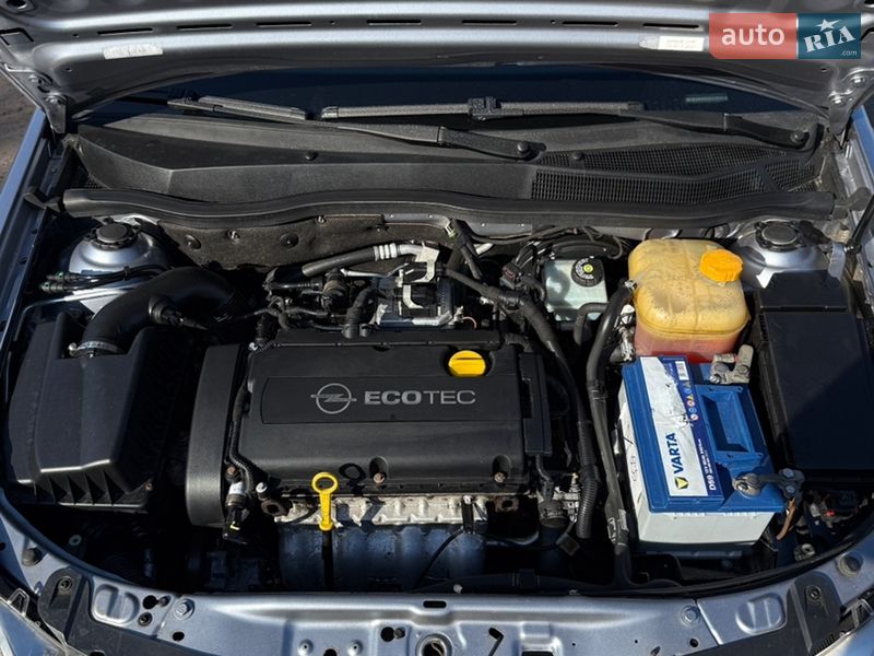 Універсал Opel Astra 2009 в Полтаві