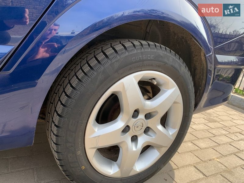 Універсал Opel Astra 2008 в Нововолинську