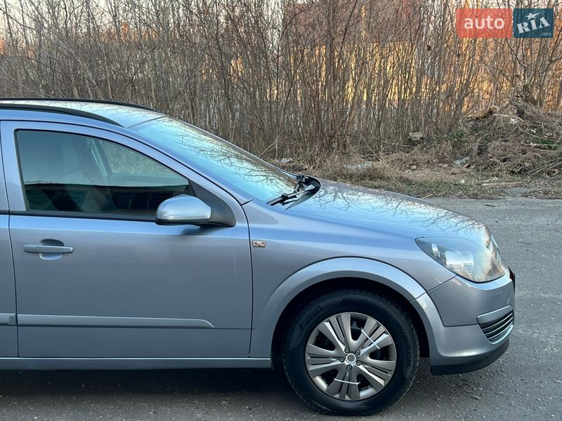 Универсал Opel Astra 2005 в Луцке