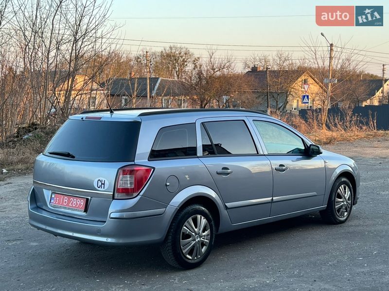 Универсал Opel Astra 2005 в Луцке