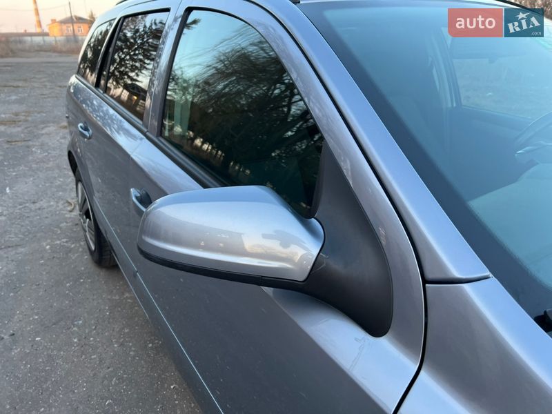 Универсал Opel Astra 2005 в Луцке