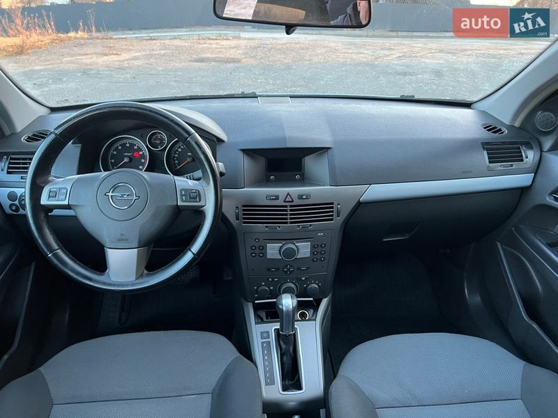 Универсал Opel Astra 2005 в Луцке