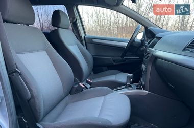 Универсал Opel Astra 2005 в Луцке