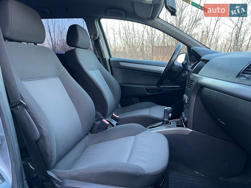 Универсал Opel Astra 2005 в Луцке