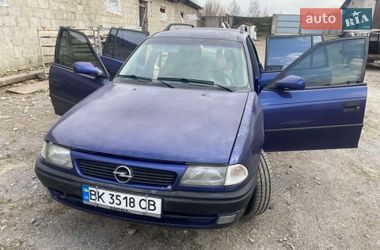 Універсал Opel Astra 1996 в Дубні