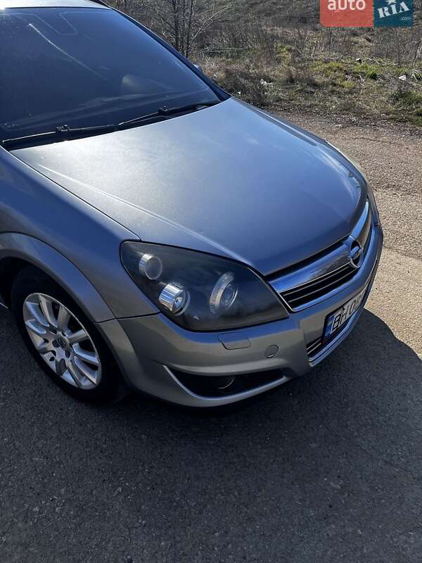 Универсал Opel Astra 2008 в Одессе