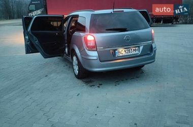 Універсал Opel Astra 2008 в Чернівцях