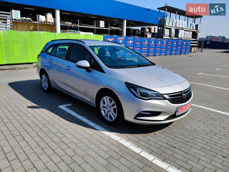 Универсал Opel Astra 2018 в Калуше