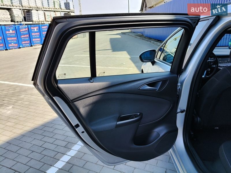 Универсал Opel Astra 2018 в Калуше