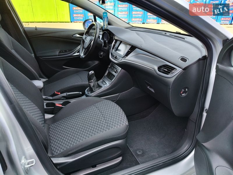 Универсал Opel Astra 2018 в Калуше