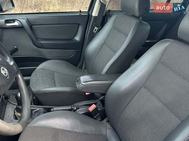 Седан Opel Astra 2006 в Виннице
