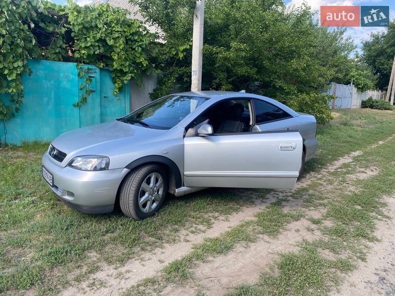 Купе Opel Astra 2000 в Чугуеве