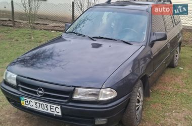 Универсал Opel Astra 1995 в Стрые