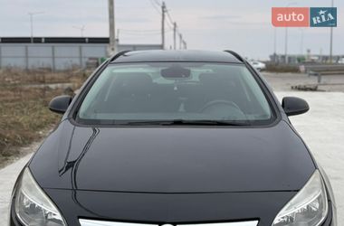 Универсал Opel Astra 2011 в Львове
