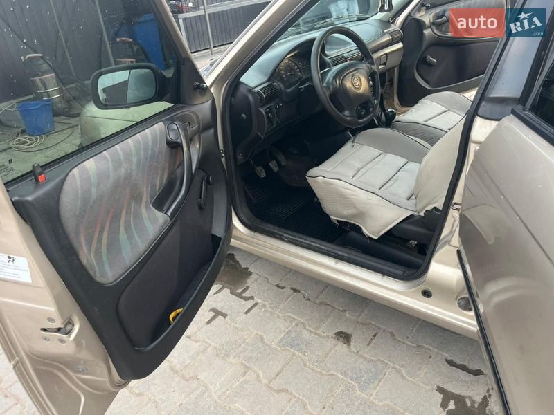 Хетчбек Opel Astra 1997 в Новодністровську фото 4 Хетчбек Opel Astra 1997 в Новодністровську