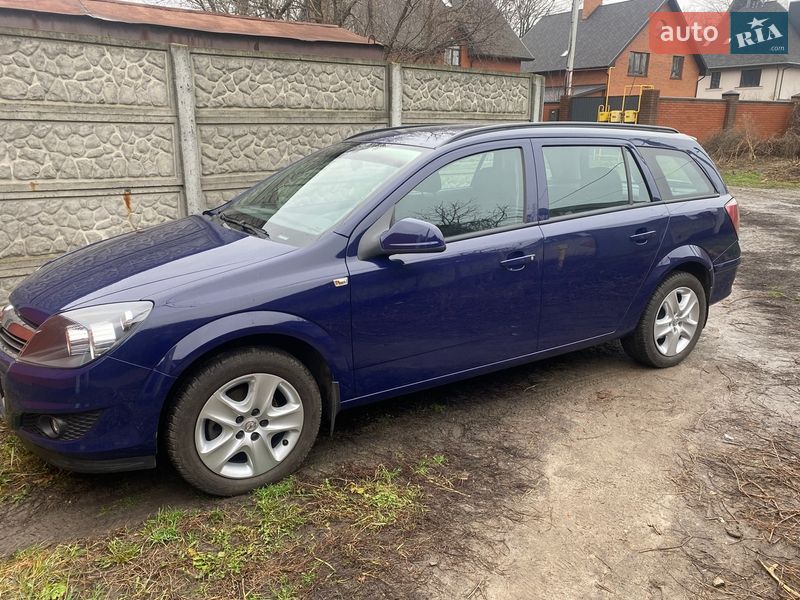 Универсал Opel Astra 2013 в Киеве фото 5 Универсал Opel Astra 2013 в Киеве