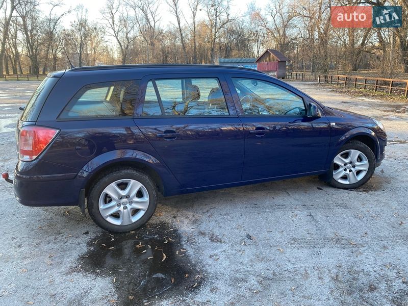 Универсал Opel Astra 2013 в Киеве фото 10 Универсал Opel Astra 2013 в Киеве