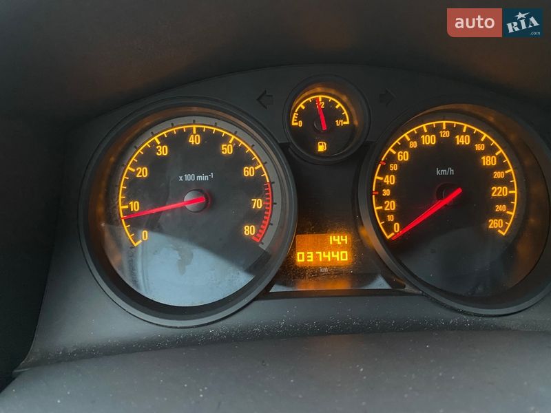 Универсал Opel Astra 2013 в Киеве фото 41 Универсал Opel Astra 2013 в Киеве