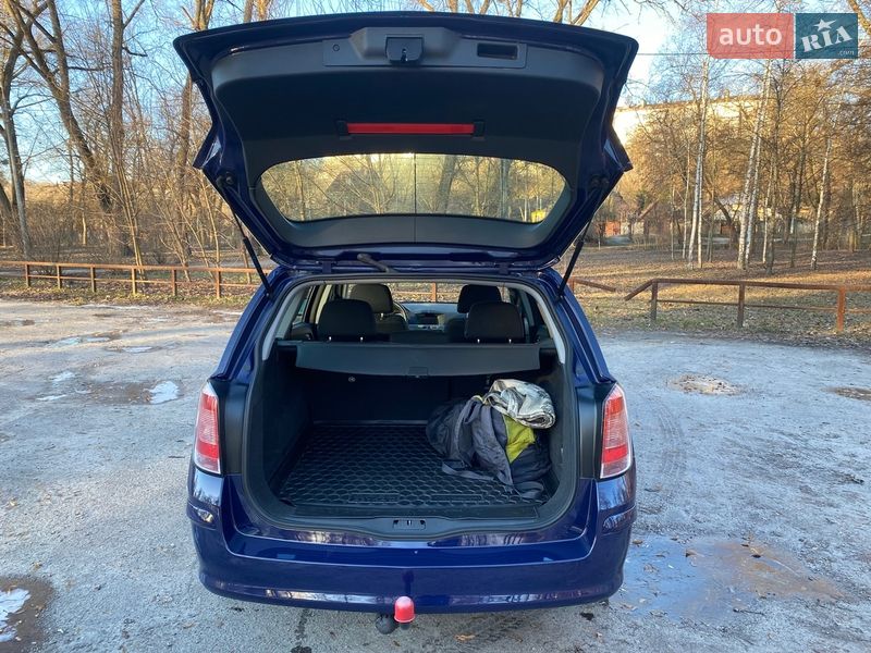 Универсал Opel Astra 2013 в Киеве фото 61 Универсал Opel Astra 2013 в Киеве