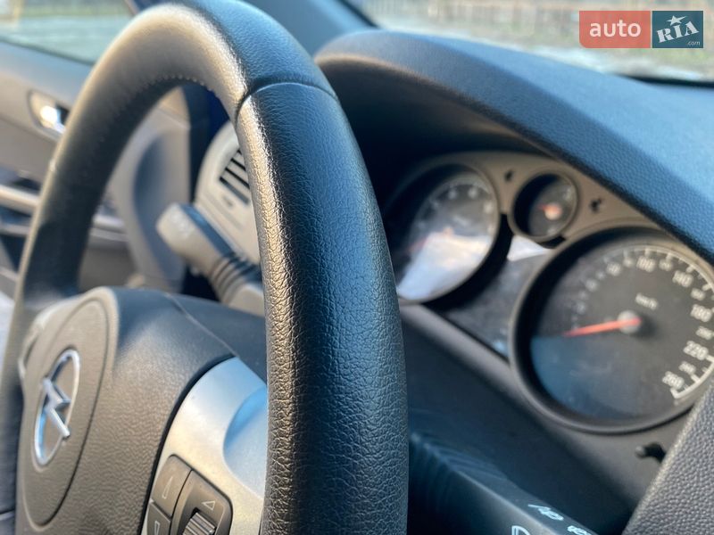 Универсал Opel Astra 2013 в Киеве фото 76 Универсал Opel Astra 2013 в Киеве