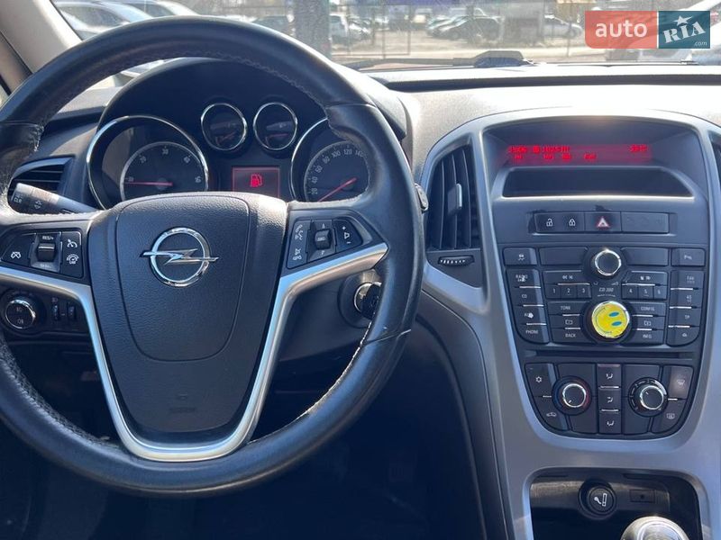 Хетчбек Opel Astra 2012 в Києві