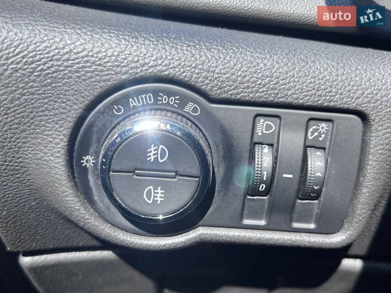 Хетчбек Opel Astra 2012 в Києві