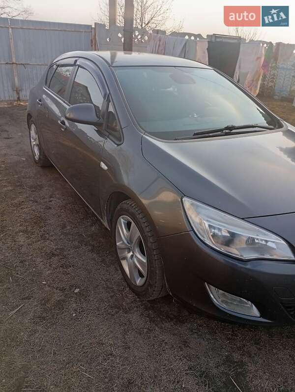Хэтчбек Opel Astra 2011 в Белой Церкви фото 4 Хэтчбек Opel Astra 2011 в Белой Церкви