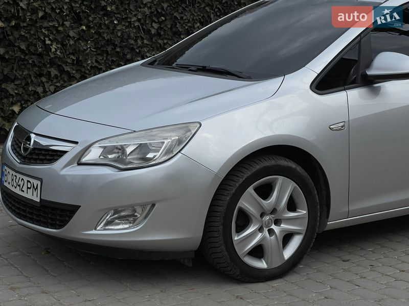 Универсал Opel Astra 2011 в Львове фото 3 Универсал Opel Astra 2011 в Львове