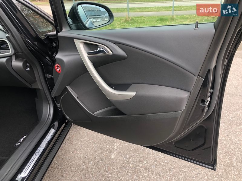 Хэтчбек Opel Astra 2010 в Перемышлянах