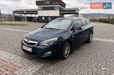 Універсал Opel Astra 2011 в Великому Раковці