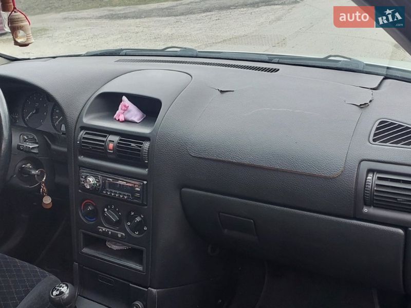 Хэтчбек Opel Astra 2001 в Киеве