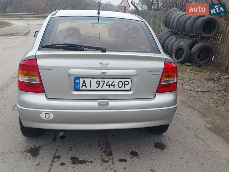 Хэтчбек Opel Astra 2001 в Киеве
