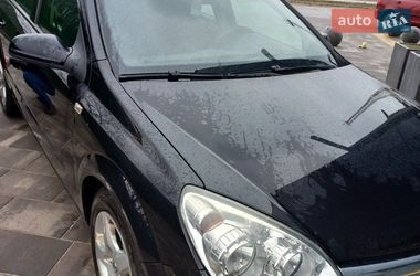 Універсал Opel Astra 2007 в Переяславі