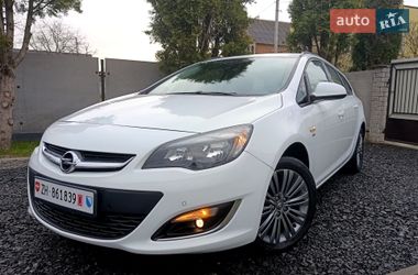 Універсал Opel Astra 2013 в Луцьку