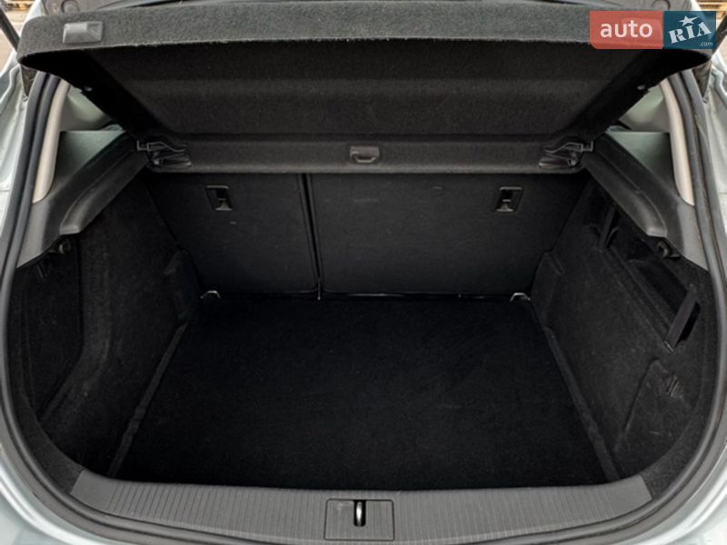 Хэтчбек Opel Astra 2015 в Киеве