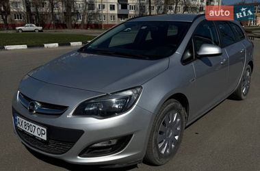 Універсал Opel Astra 2015 в Харкові