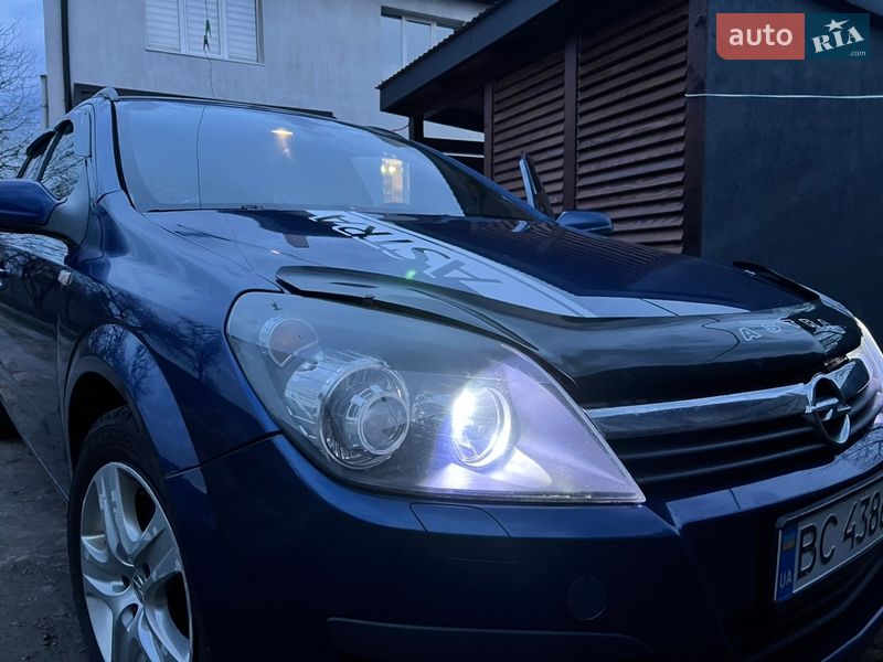 Универсал Opel Astra 2006 в Золочеве
