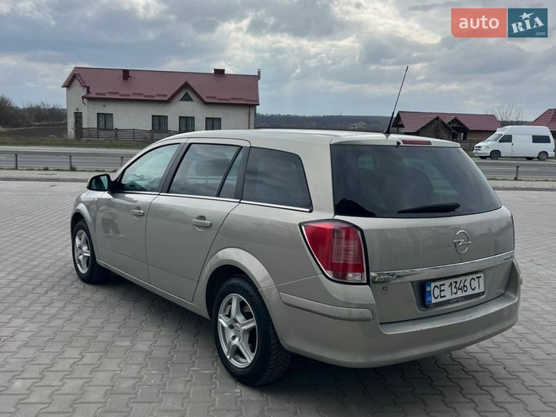 Универсал Opel Astra 2010 в Тернополе