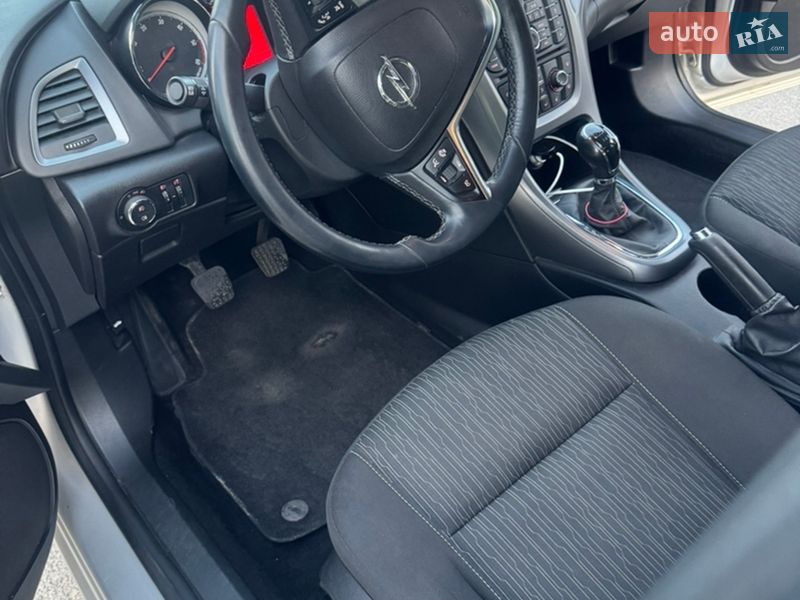 Универсал Opel Astra 2015 в Луцке фото 10 Универсал Opel Astra 2015 в Луцке