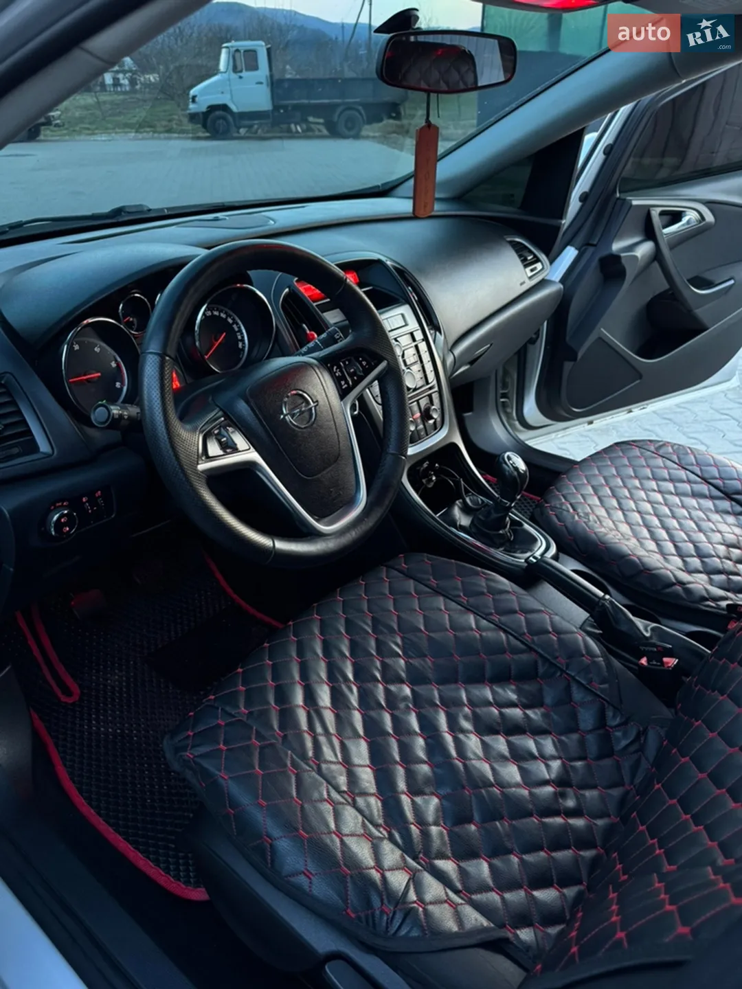 2011 Opel Astra - мініатюра 16