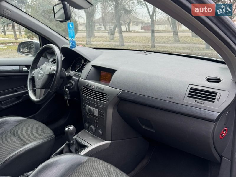 Хэтчбек Opel Astra 2006 в Вознесенске фото 7 Хэтчбек Opel Astra 2006 в Вознесенске