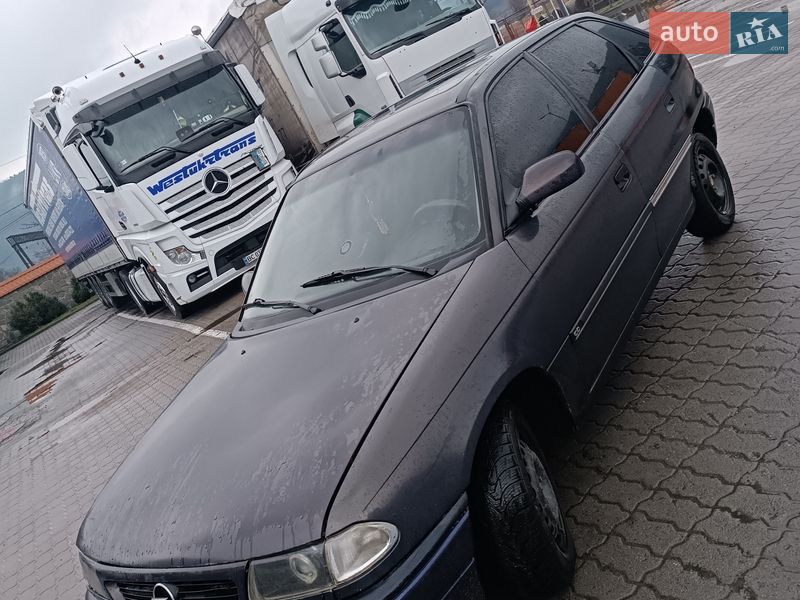 Хэтчбек Opel Astra 1995 в Сколе фото 2 Хэтчбек Opel Astra 1995 в Сколе