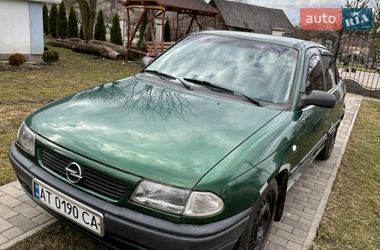 Седан Opel Astra 1996 в Івано-Франківську